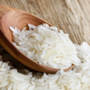 خطر خوردن برنج خام